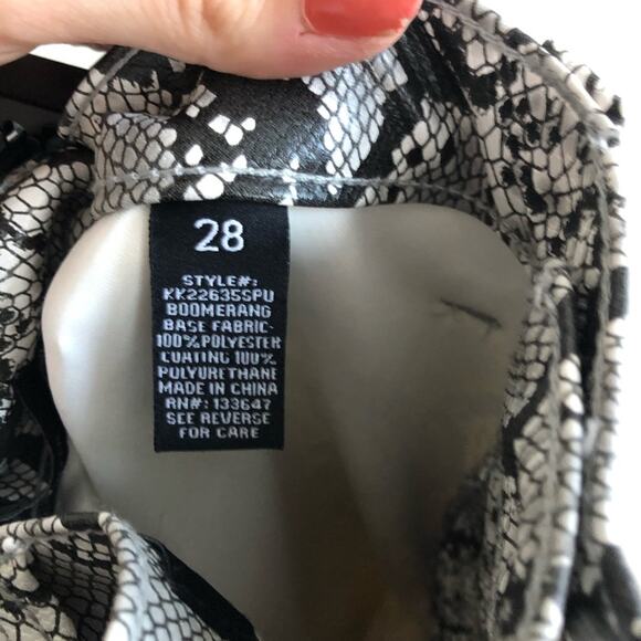 Kendall + Kylie Snake Embossed Faux Leather Pants - Picture 6 of 6